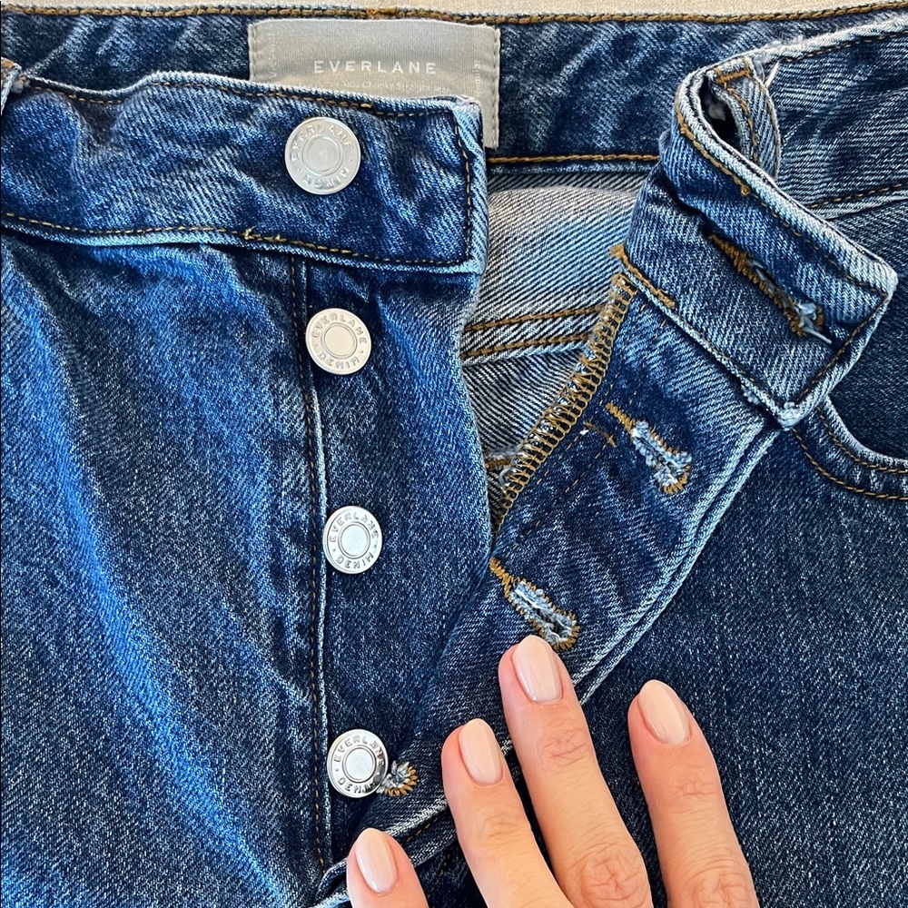 Everlane women’s organic cotton curvy 90’s cheeky straight jean - Picture 4 of 8
